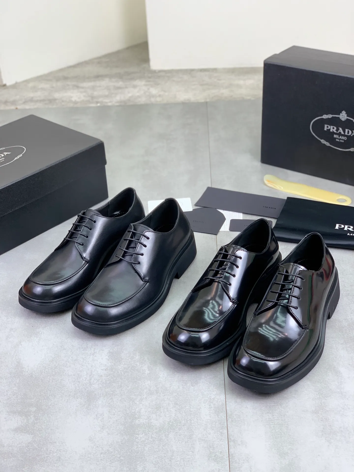 Factory price P840 💰Original quality, top version🔱 ＰＲＡＤＡPrada. Men's business casual leather shoes, top quality cow leather. 1:1 shipment ⬆️Luxurious and noble, all made of imported original first-layer fine suede cowhide, just to create a more comfortable wearing experience. Upper: original comfortable open-edge bead-rubbed calfskin ➕Top imported water-dyed full cow lining, original high-end lightweight and comfortable TPU combination bottom ✔️Code number: 39-44 (38 45 Can be customized)